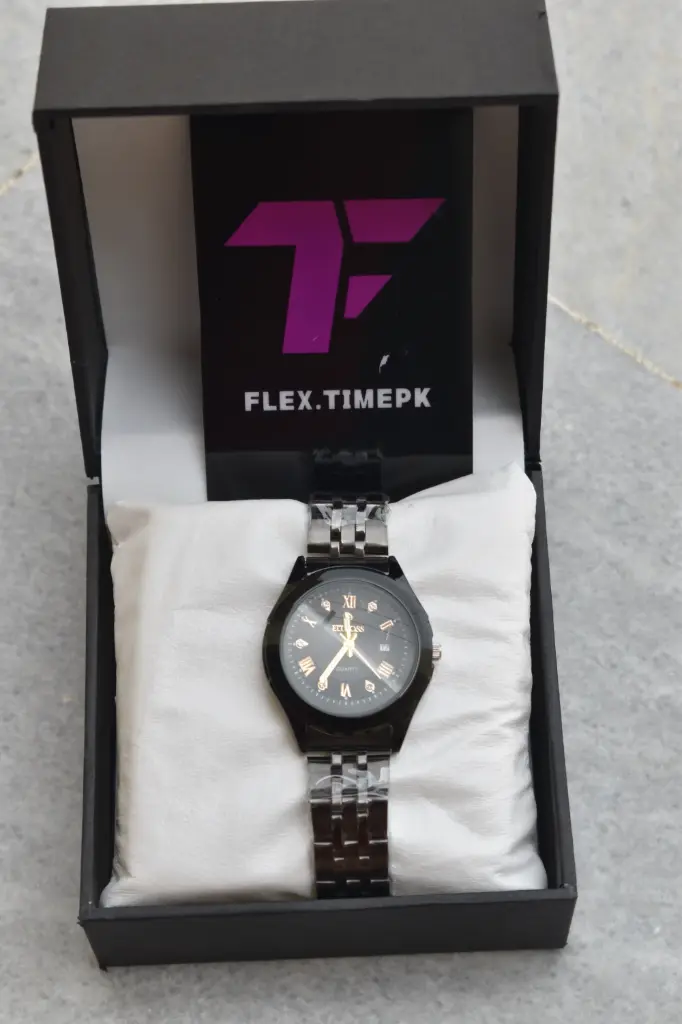 Classic Black Roman Quartz Wrist Watch