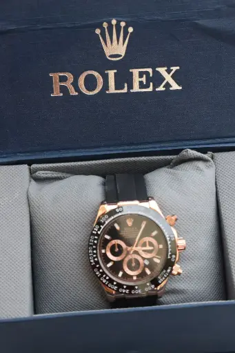 Rolex Oyster Perpetual Cosmograph Daytona – Rose Gold & Black Rubber Strap Edition