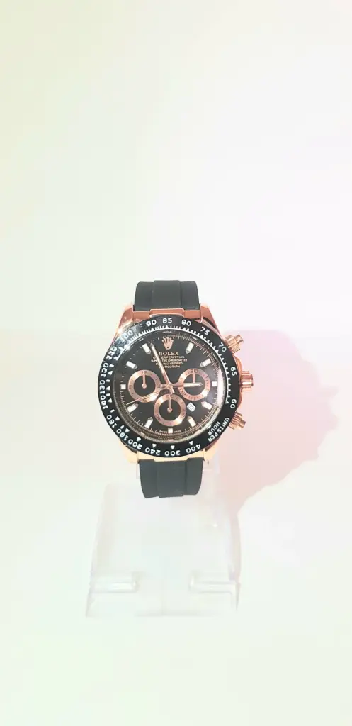 Rolex Oyster Perpetual Cosmograph Daytona – Rose Gold & Black Rubber Strap Edition